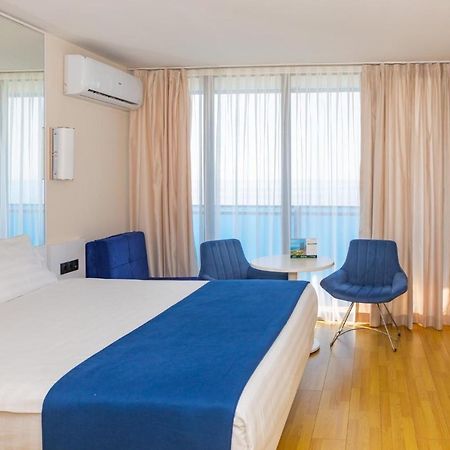 Orbi City Luxury Suite Batumi Bagian luar foto