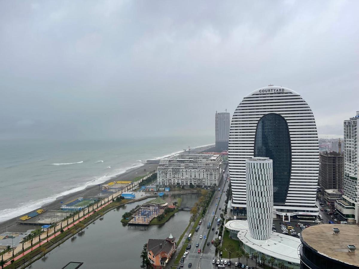 Orbi City Luxury Suite Batumi Bagian luar foto