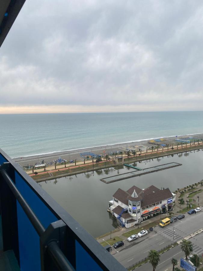 Orbi City Luxury Suite Batumi Bagian luar foto
