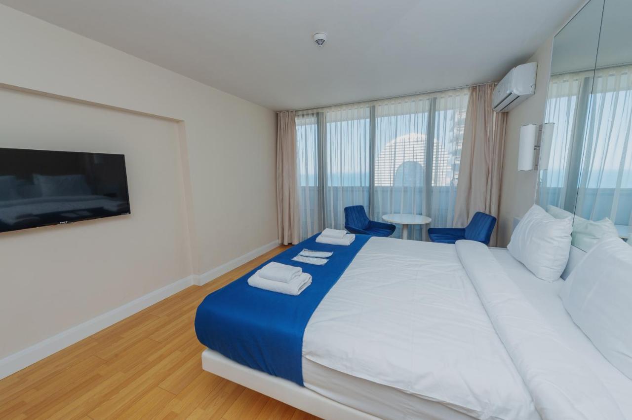 Orbi City Luxury Suite Batumi Bagian luar foto