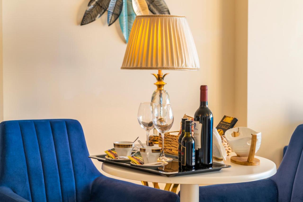 Orbi City Luxury Suite Batumi Bagian luar foto