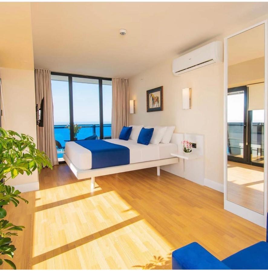 Orbi City Luxury Suite Batumi Bagian luar foto