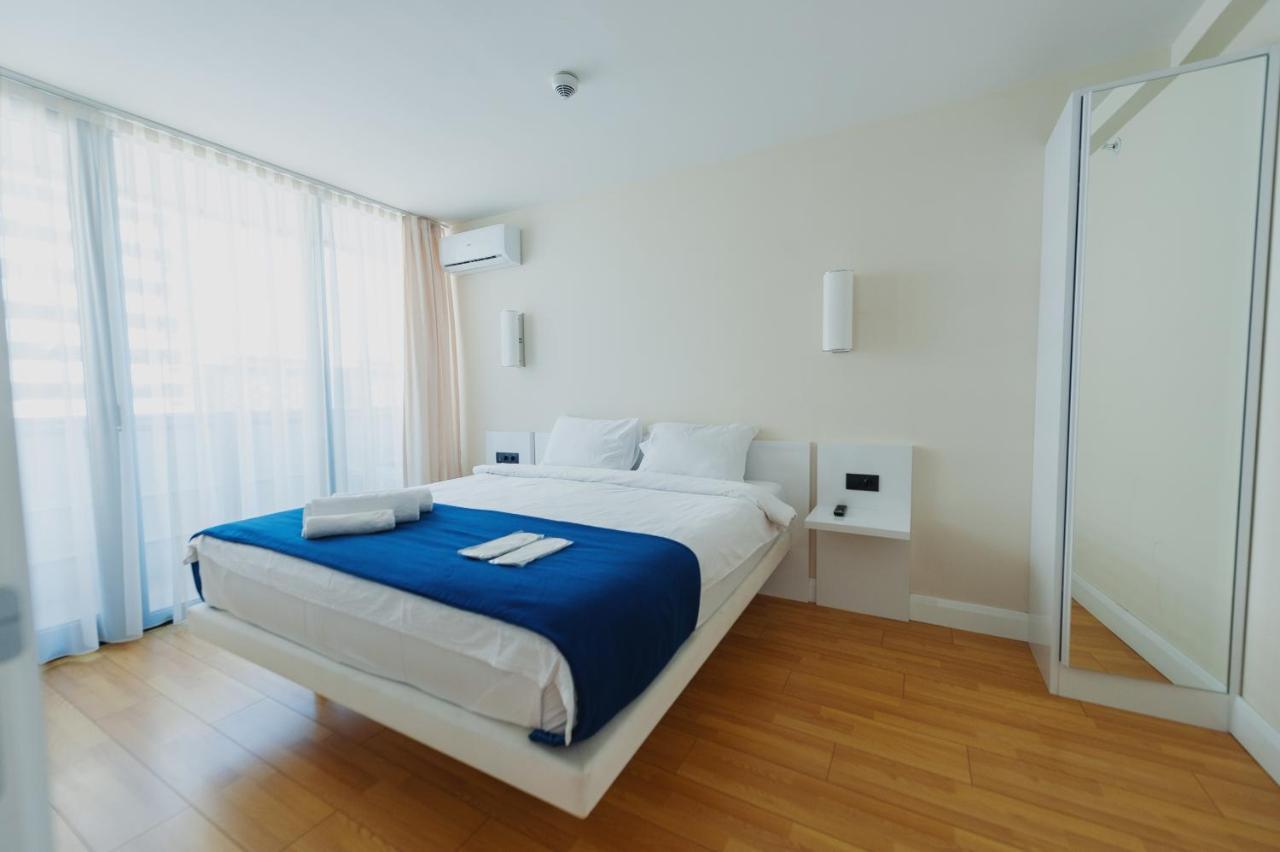 Orbi City Luxury Suite Batumi Bagian luar foto