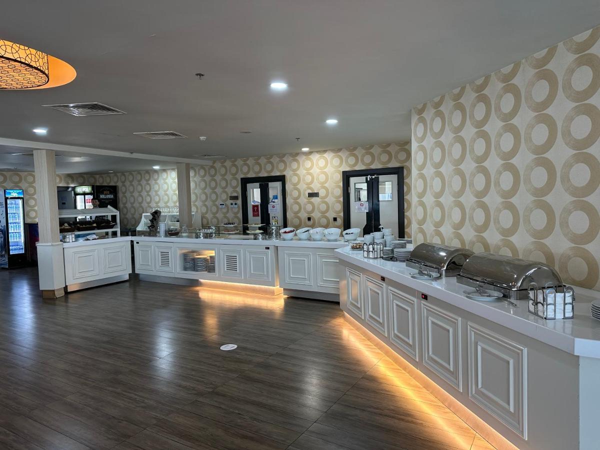 Orbi City Luxury Suite Batumi Bagian luar foto